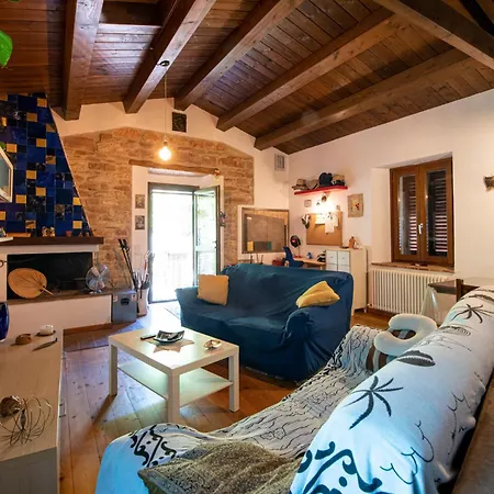 Battista Grotte Di Frasassi Chalet