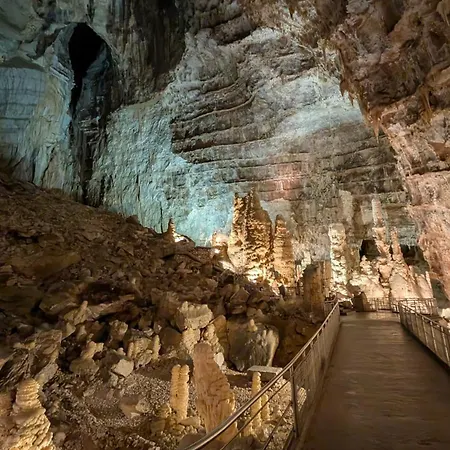 Chalet Battista Grotte Di Frasassi *