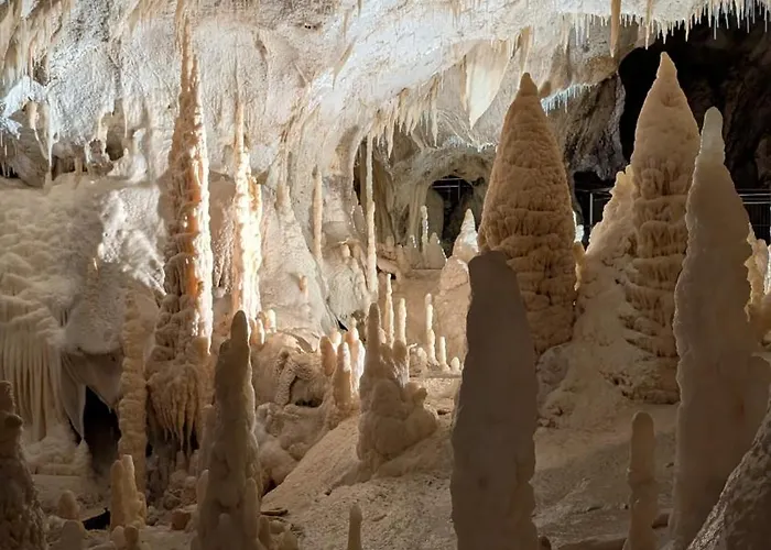 Battista Grotte Di Frasassi Chalet *